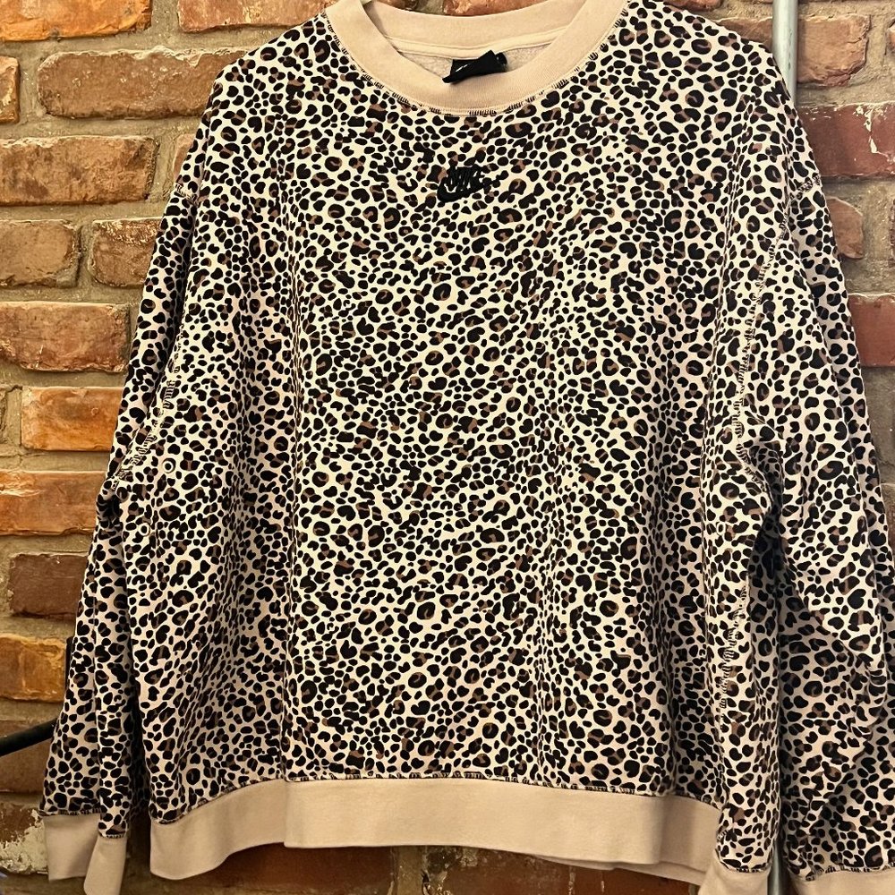 Nike Leopard Print Cropped Sweatshirt
